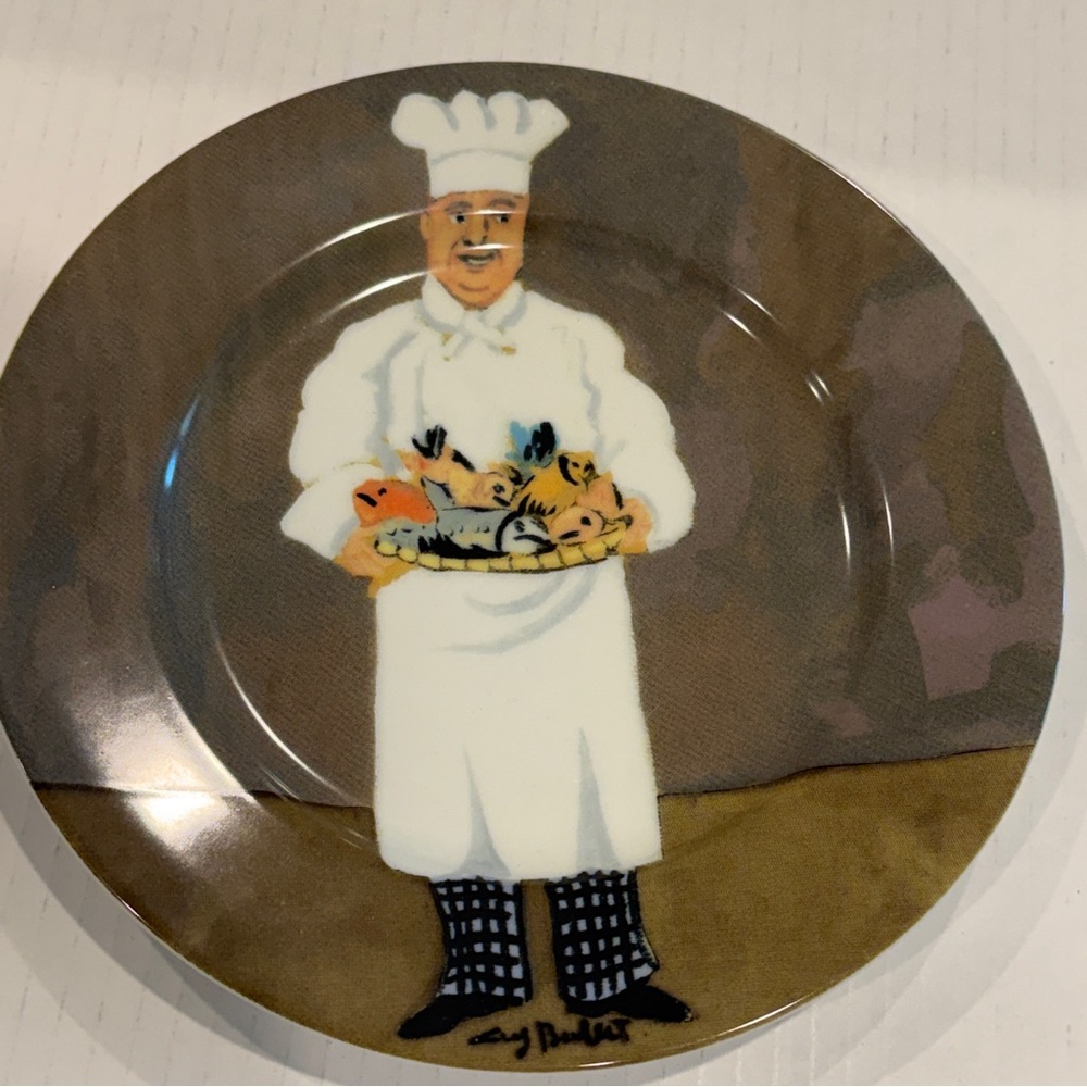 Guy Buffet “Le Chef Gourmet” 8” Plate 💛🤍🤎 French Chef with Seafood Tray